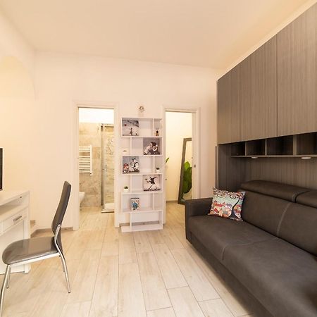Smart Home - Trilocale Con Parcheggio Privato Rome Extérieur photo